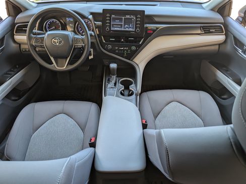 Used 2022 Toyota Camry LE FWD image 22