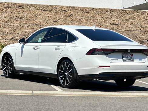 Used 2023 Honda Accord Touring image 6