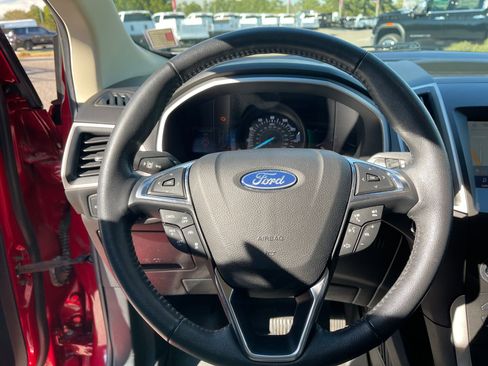 Used 2020 Ford Edge SEL w/ Convenience Package image 16