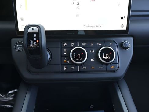 New 2026 Land Rover Defender 110 X-Dynamic SE image 26