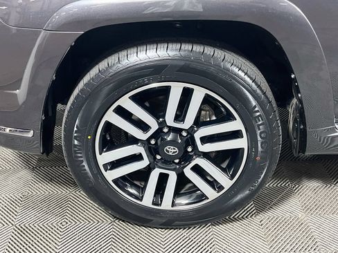 Used 2023 Toyota 4Runner Limited AWD/4WD image 28