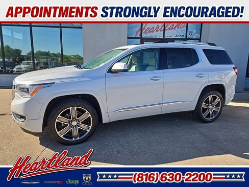 Used 2019 GMC Acadia Denali AWD/4WD image 4