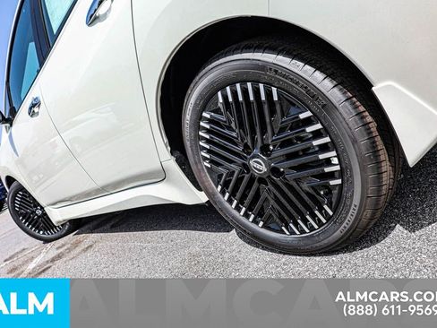 Used 2025 Nissan Leaf SV Plus image 13