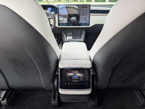 Used 2022 Tesla Model X AWD/4WD image 19