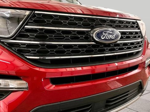 Certified 2023 Ford Explorer XLT w/ Equipment Group 202A AWD/4WD image 30