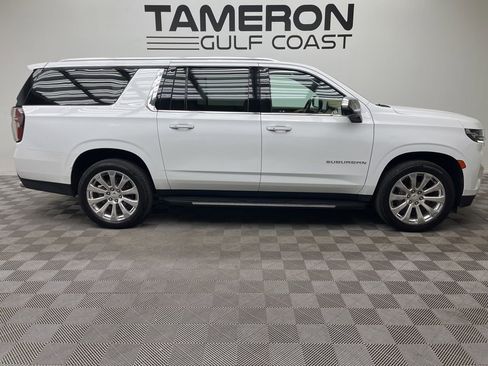 Used 2021 Chevrolet Suburban Premier w/ Premium Package RWD image 4