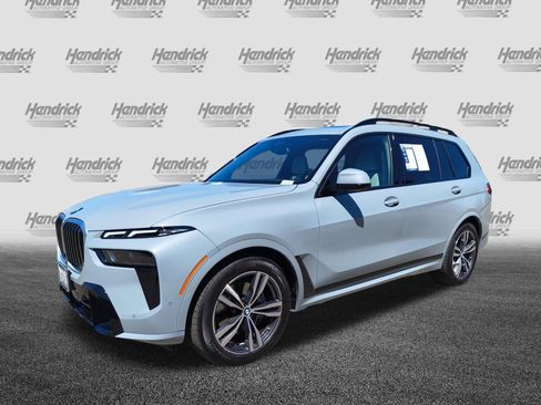 Used 2026 BMW X7 xDrive40i w/ M Sport Package AWD/4WD image 5