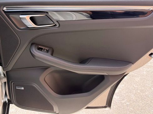 New 2026 Porsche Macan S image 25