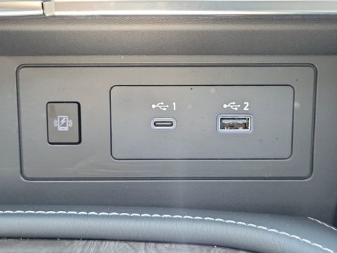 Certified 2023 Nissan Armada Platinum w/ Captain's Chairs Package AWD/4WD image 32