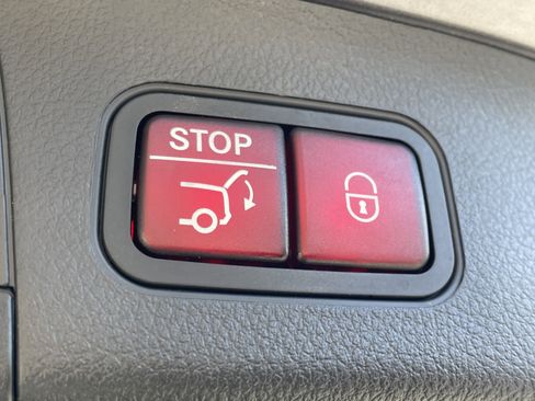 Certified 2025 Mercedes-Benz GLA 250 image 11