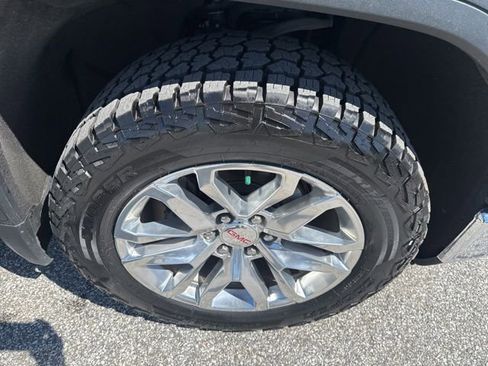 Used 2019 GMC Sierra 1500 SLT w/ SLT Premium Package AWD/4WD image 10
