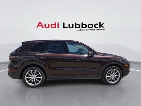 Used 2021 Porsche Cayenne AWD/4WD image 9