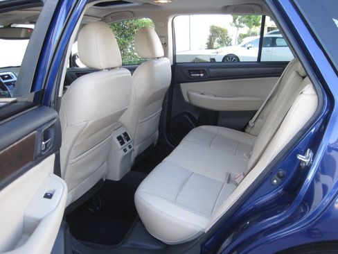 Used 2015 Subaru Outback 2.5i Limited AWD/4WD image 28