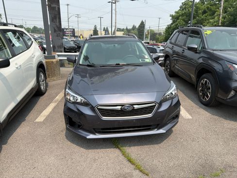 Used 2017 Subaru Impreza 2.0i Premium AWD/4WD image 1