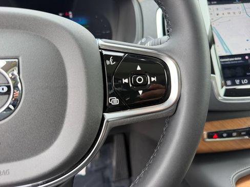 Certified 2024 Volvo XC90 T8 Plus w/ Protection Package Premier AWD/4WD image 19