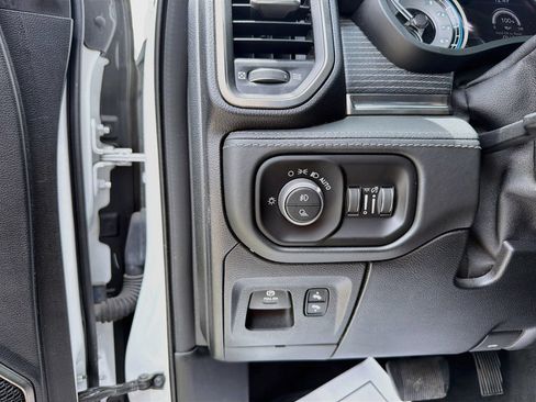 Used 2019 RAM 1500 Limited AWD/4WD image 12