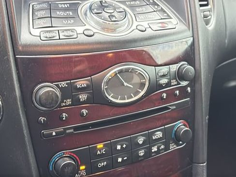 Used 2017 INFINITI QX50 2WD w/ Premium Plus Package image 21