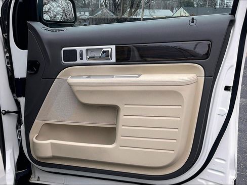 Used 2008 Lincoln MKX AWD image 25