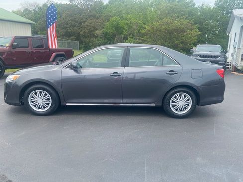 Used 2014 Toyota Camry LE FWD image 8
