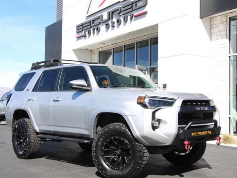 Used 2021 Toyota 4Runner SR5 image 1
