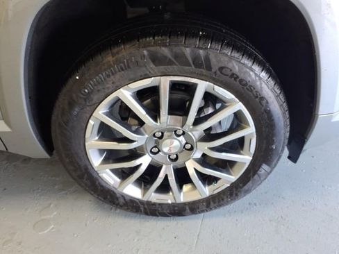 Used 2026 GMC Terrain Denali AWD/4WD image 9