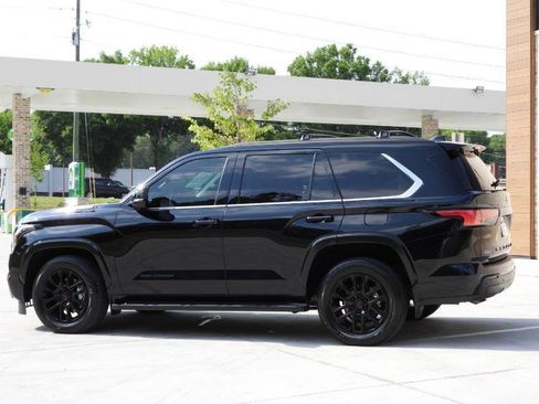 Used 2024 Toyota Sequoia SR5 w/ SR5 Premium Package AWD/4WD image 22