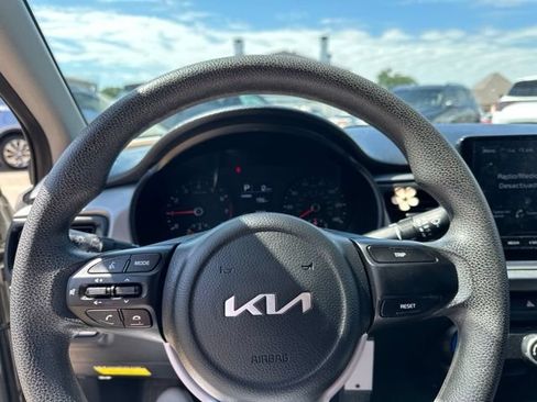 Used 2023 Kia Rio LX FWD image 7