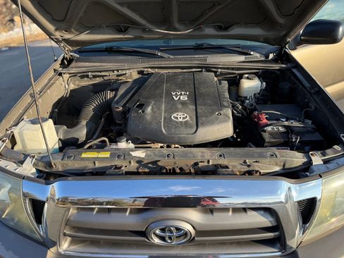 Used 2010 Toyota Tacoma 4x4 Access Cab V6 image 24