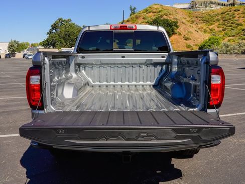New 2026 GMC Canyon Elevation w/ Convenience Package RWD image 9