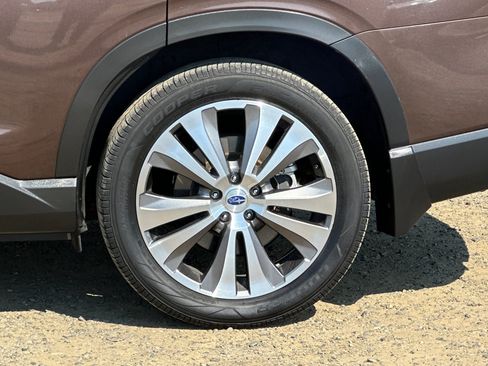 Used 2021 Subaru Ascent Limited w/ Technology Package AWD/4WD image 27