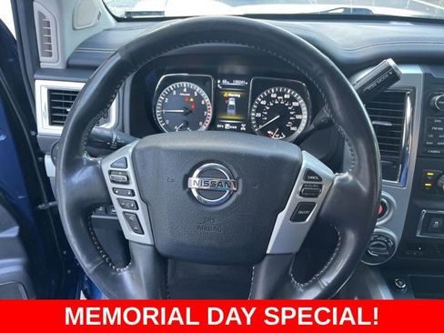 Used 2018 Nissan Titan PRO-4X w/ Pro-4x Convenience Package AWD/4WD image 13