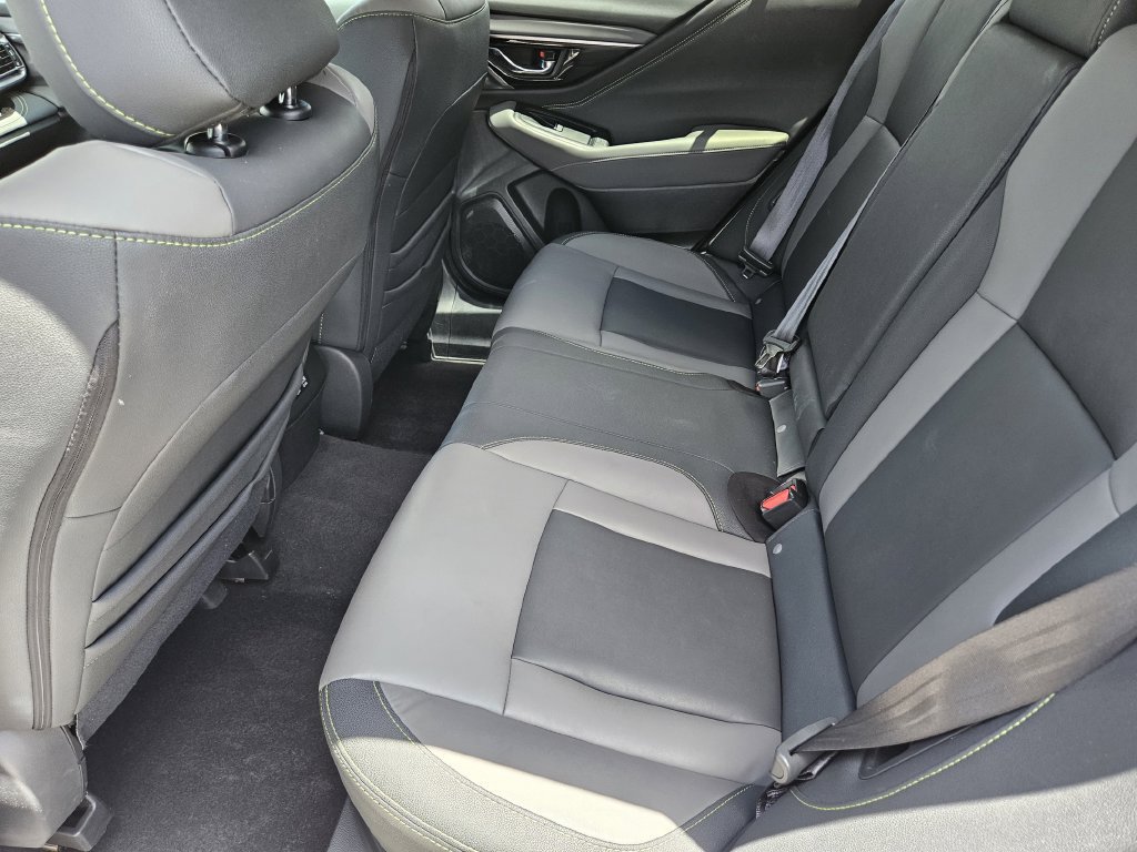 Used 2025 Subaru Outback Onyx Edition AWD/4WD image 31