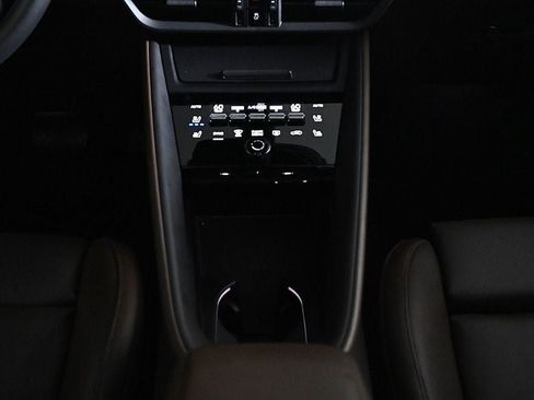 Certified 2025 Porsche Macan Electric RWD image 16
