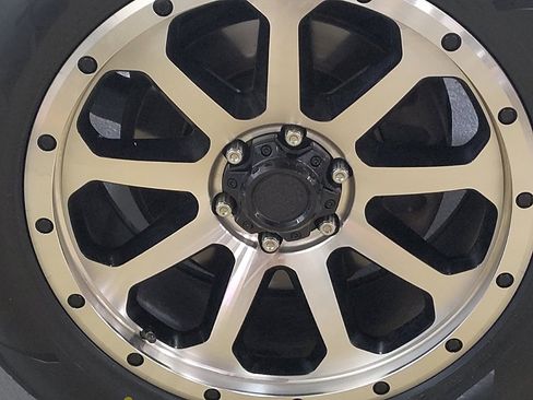 Used 2015 Ford Expedition Platinum RWD image 31