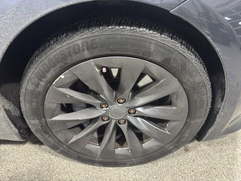 Used 2020 Tesla Model S Long Range Plus image 8