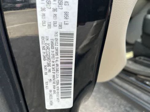 Used 2013 Chrysler Town & Country Touring-L w/ Entertainment Group #2 image 9