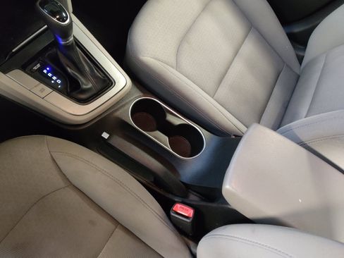 Used 2018 Hyundai Elantra SEL FWD image 26