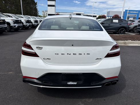 Used 2022 Genesis G70 2.0T AWD/4WD image 9