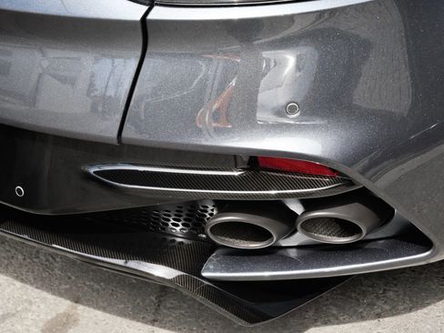 Used 2019 Aston Martin DBS Superleggera RWD image 35