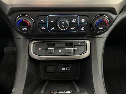 Used 2021 GMC Acadia Denali w/ Denali Ultimate Package image 35