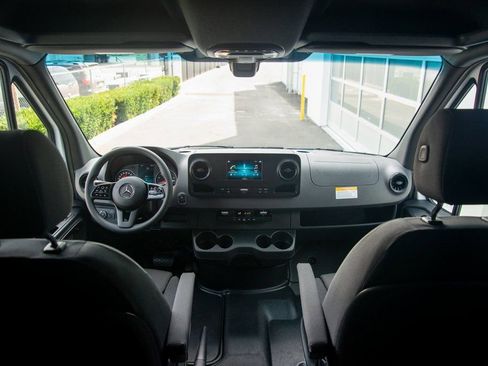 Used 2024 Mercedes-Benz Sprinter 144 Cargo image 23