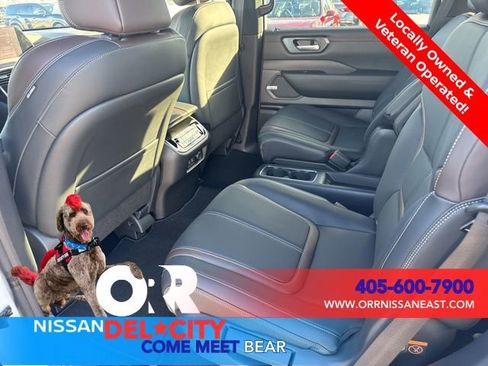 New 2026 Nissan Armada SL w/ Captain's Chari Seat Package AWD/4WD image 14