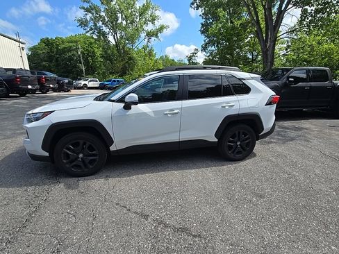 Used 2024 Toyota RAV4 Adventure AWD/4WD image 3