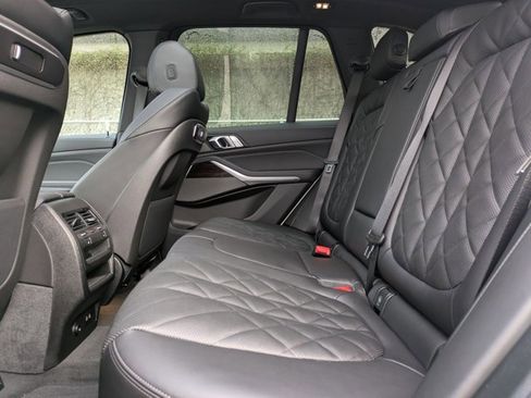 Used 2026 BMW X5 xDrive40i w/ Premium Package image 17