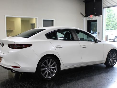 Used 2021 MAZDA MAZDA3 s FWD image 3