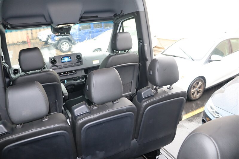 Used 2024 Mercedes-Benz Sprinter 2500 image 23