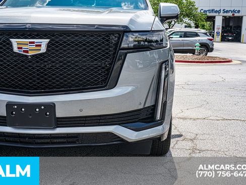Used 2023 Cadillac Escalade ESV Sport RWD image 18