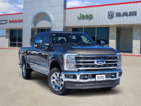 Used 2023 Ford F350 Lariat w/ Lariat Ultimate Package image 1