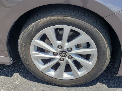 Used 2022 Toyota Camry LE FWD image 10
