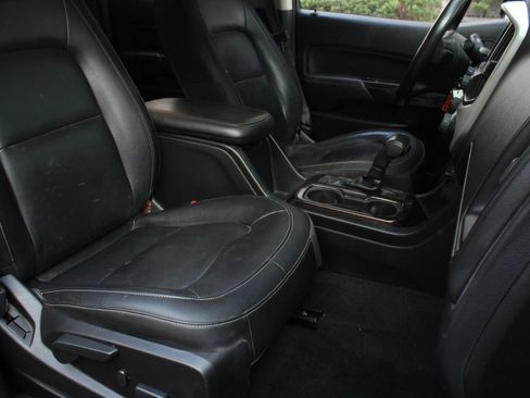 Used 2017 GMC Canyon SLT AWD/4WD image 28